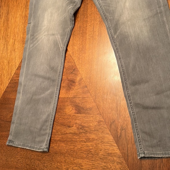 Gray jeans from express 36 waist 32 length ; never worn - Picture 2 of 3